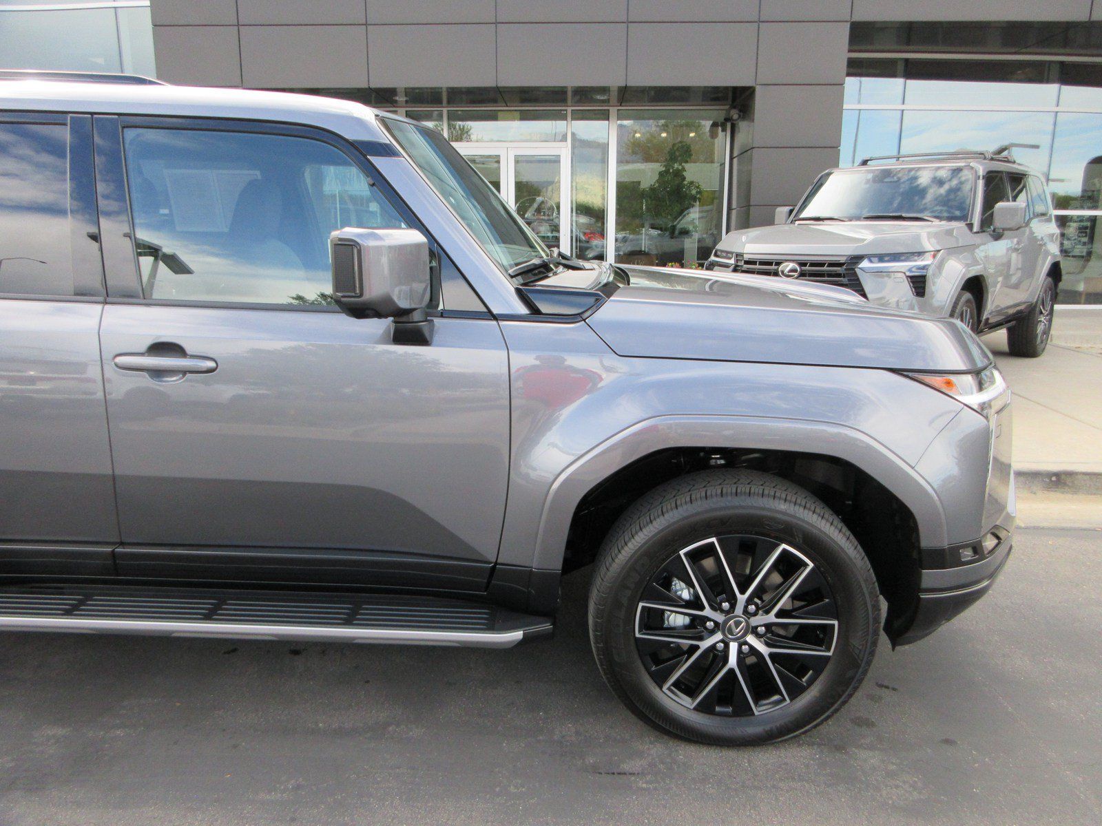 Used 2026 Lexus GX 550 w/ Cold Area Package AWD/4WD image 12