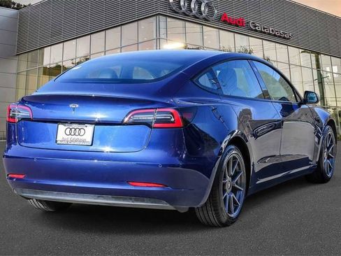 Used 2021 Tesla Model 3 Standard Range Plus image 4