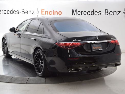 Used 2025 Mercedes-Benz S 580e 4MATIC Sedan image 4