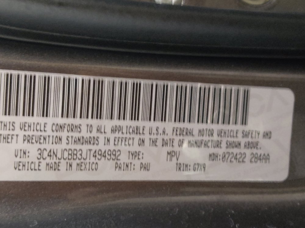 Used 2018 Jeep Compass Latitude FWD image 33