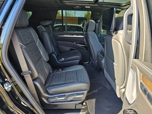 New 2026 Cadillac Escalade Platinum Sport AWD/4WD image 12