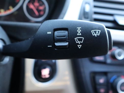 Used 2015 BMW 320i xDrive xDrive image 32