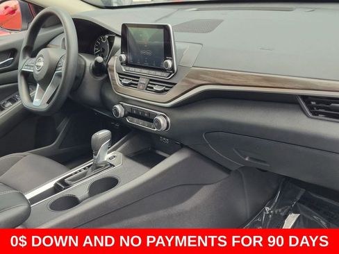 Used 2025 Nissan Altima 2.5 SV FWD image 28