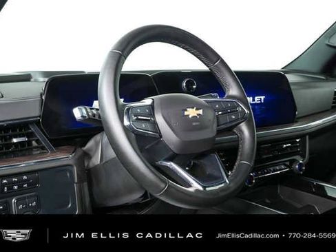 Used 2025 Chevrolet Tahoe LT AWD/4WD image 4