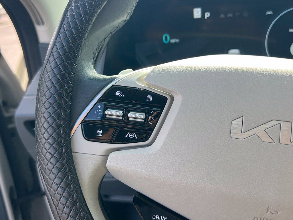 Certified 2023 Kia EV6 Wind RWD image 20