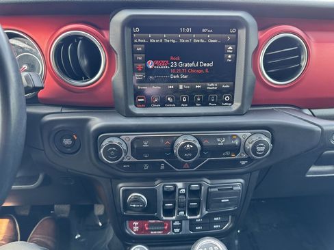 Used 2021 Jeep Wrangler Unlimited Rubicon image 31