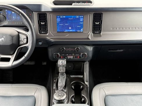 Used 2022 Ford Bronco Outer Banks AWD/4WD image 18