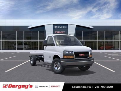 New 2025 GMC Savana 3500 w/ Power Convenience Package