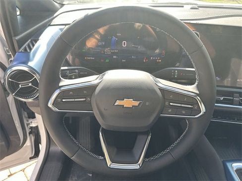 New 2026 Chevrolet Equinox EV LT image 11