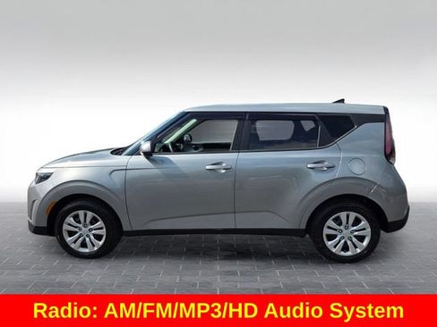 Used 2024 Kia Soul LX FWD image 5