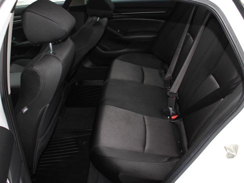 Used 2019 Honda Accord EX image 17