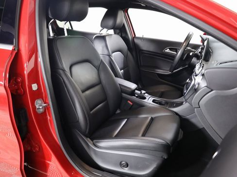 Used 2019 Mercedes-Benz GLA 250 GLA 250 image 50