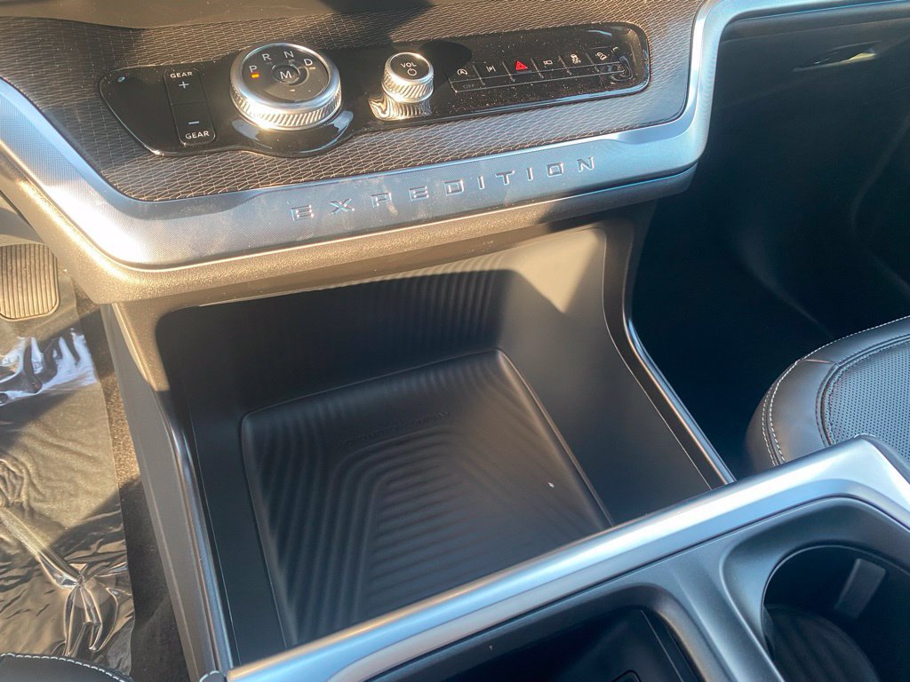 New 2027 Ford Expedition Platinum w/ Stealth Appearance Package AWD/4WD image 25