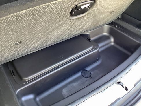 Used 2023 Jeep Grand Cherokee L Overland w/ Advanced Protech Group III image 36