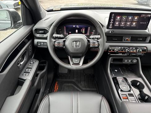 Used 2026 Honda Pilot TrailSport image 31