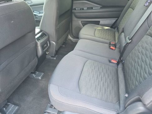 Used 2025 Nissan Pathfinder SV AWD/4WD image 11