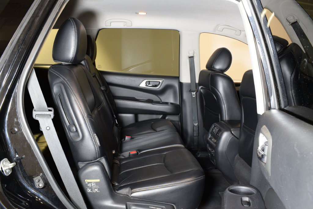 Used 2019 Nissan Pathfinder SL AWD/4WD image 30