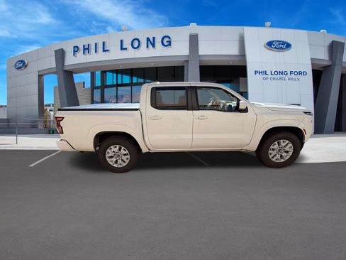 Used 2024 Nissan Frontier SV w/ SV Convenience Package AWD/4WD image 7
