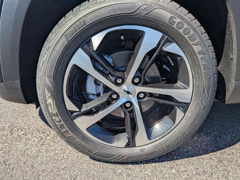 New 2026 Chevrolet Trax RS w/ Sunroof Package image 14