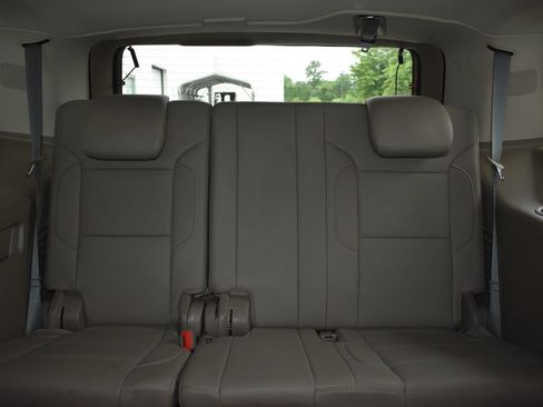 Used 2018 GMC Yukon SLT w/ Premium Edition RWD image 14