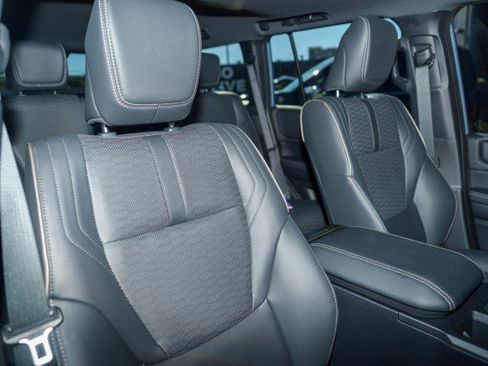 Used 2024 Toyota Land Cruiser image 17