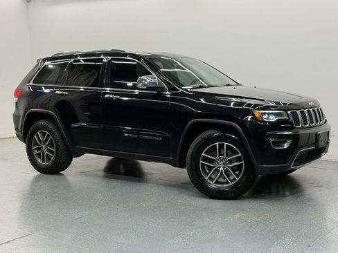 Used 2018 Jeep Grand Cherokee Limited w/ Luxury Group II AWD/4WD image 2