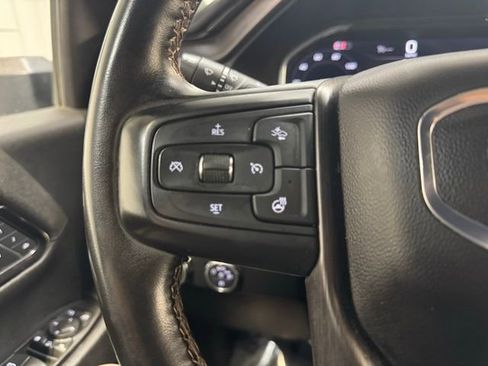 Used 2024 GMC Sierra 2500 AT4 image 15