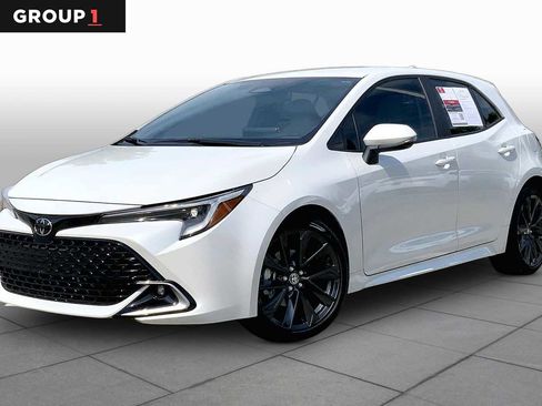Used 2024 Toyota Corolla XSE FWD image 1