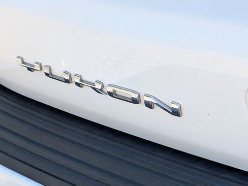 Used 2023 GMC Yukon Denali image 16