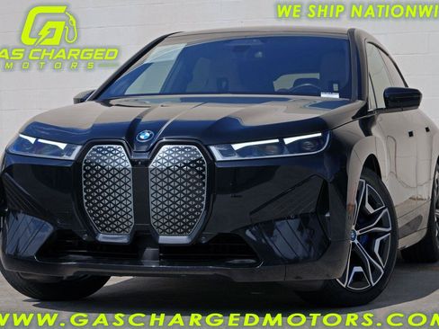 Used 2022 BMW iX xDrive50 w/ Sport Package AWD/4WD image 1