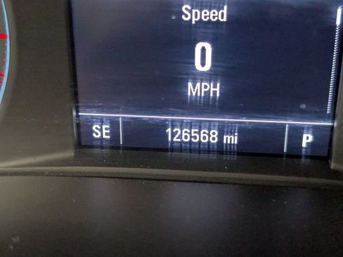 Used 2020 Chevrolet Traverse LS w/ LPO, Blackout Package FWD image 17