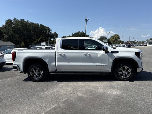 Used 2024 GMC Sierra 1500 SLE w/ Preferred Package image 6