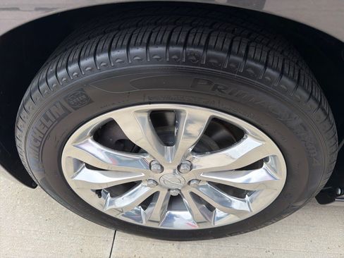 Used 2017 Chrysler 300 C w/ Light Group AWD/4WD image 10