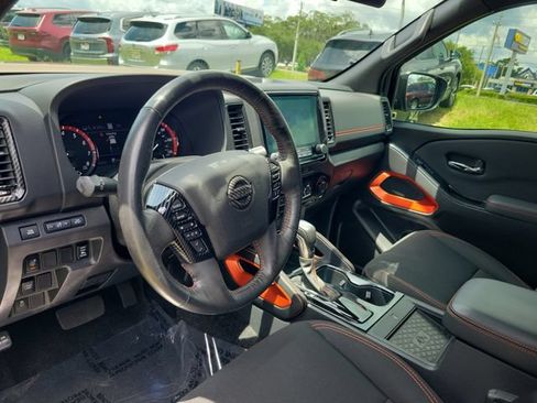 Used 2022 Nissan Frontier Pro-X RWD image 15
