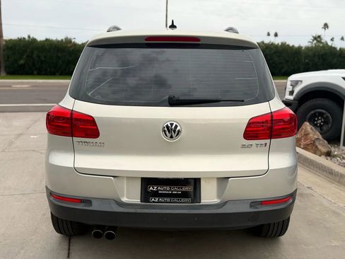 Used 2015 Volkswagen Tiguan S image 9