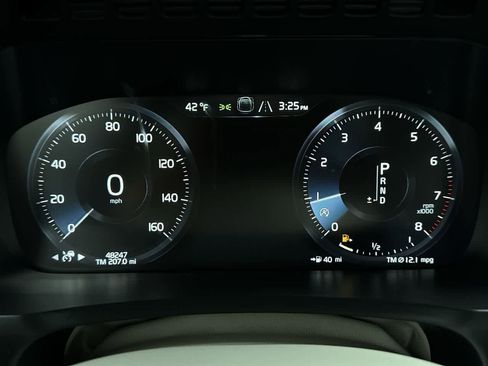Used 2022 Volvo XC90 T6 Momentum w/ Advanced Package image 18