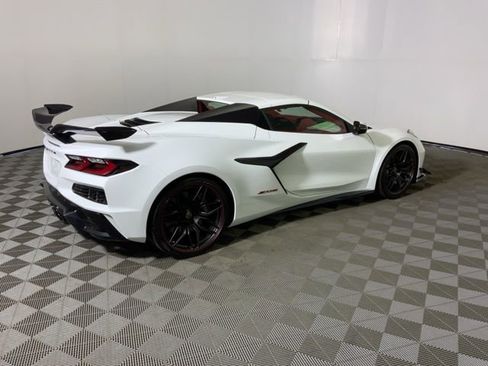Used 2023 Chevrolet Corvette Z06 w/ Z07 Performance Package RWD image 6