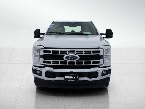 Used 2023 Ford F250 XLT AWD/4WD image 9
