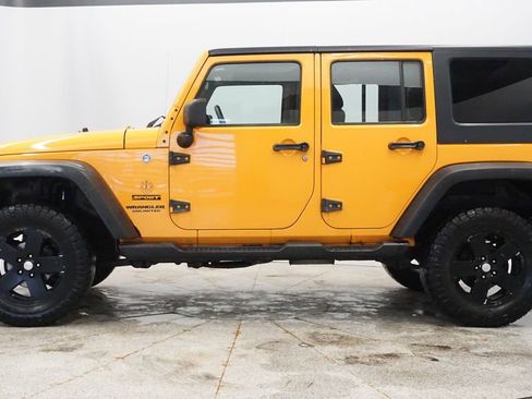 Used 2012 Jeep Wrangler Unlimited Sport image 2