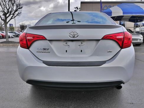 Used 2017 Toyota Corolla SE w/ SE Premium Package image 6
