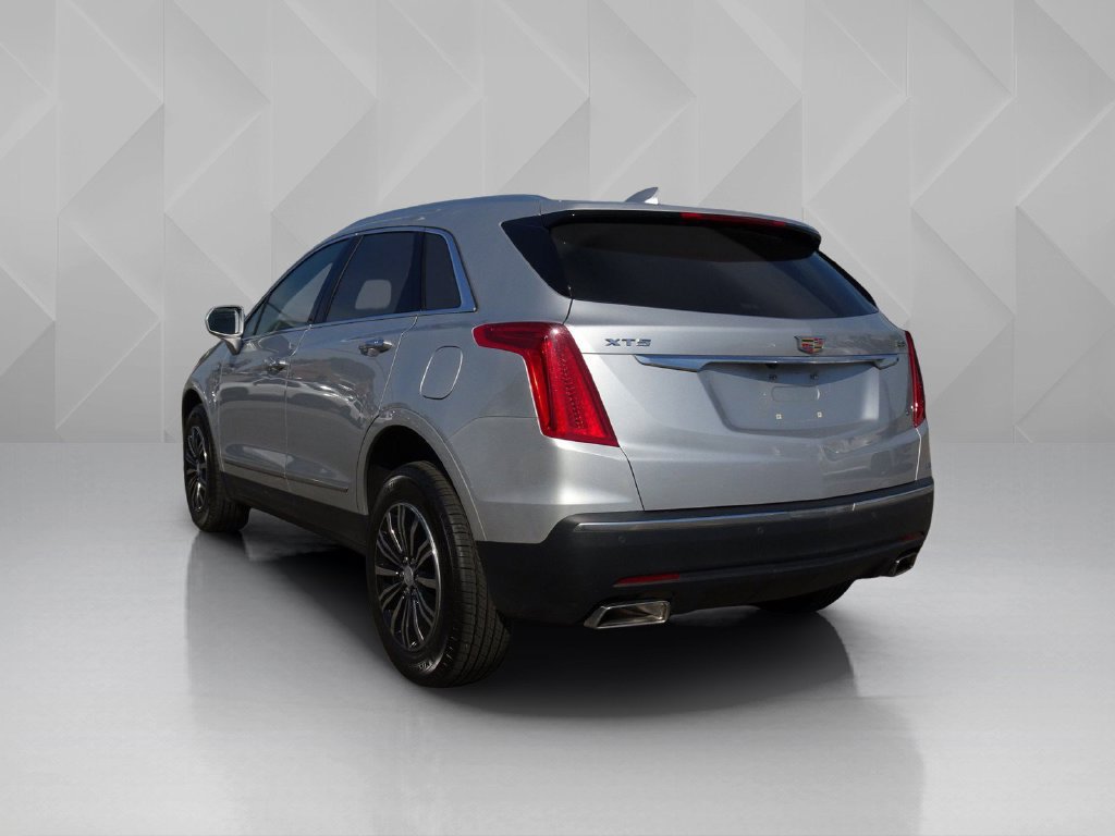Used 2018 Cadillac XT5 FWD image 3