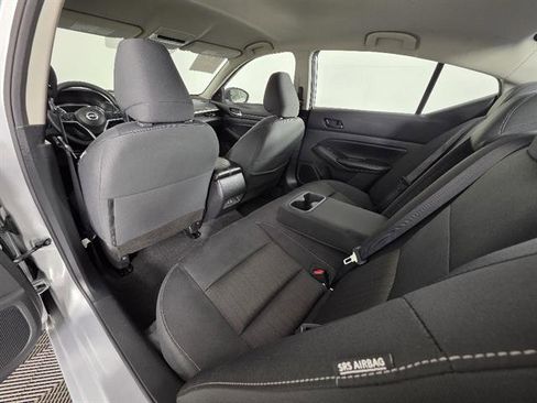 Used 2024 Nissan Altima 2.5 SV FWD image 23