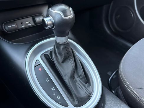 Used 2015 Kia Soul FWD image 20