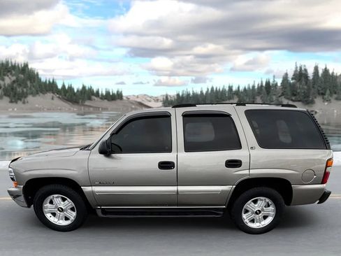 Used 2000 Chevrolet Tahoe LS w/ LS Preferred Equipment Group image 6