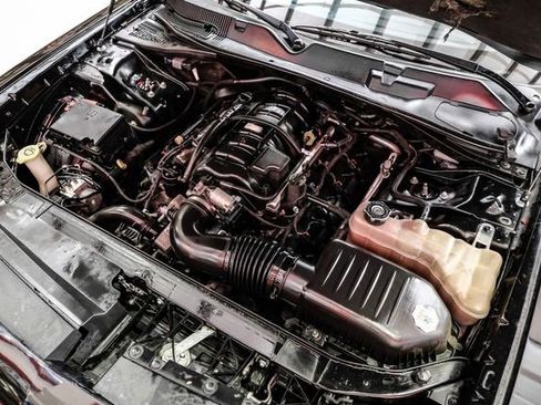 Used 2018 Dodge Challenger R/T w/ Blacktop Package image 33