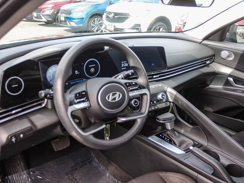 Certified 2024 Hyundai Elantra SEL FWD image 22