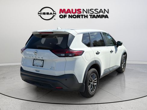 Used 2021 Nissan Rogue S AWD/4WD image 12
