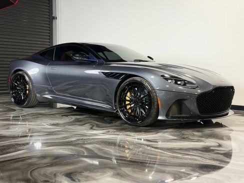 Used 2019 Aston Martin DBS Superleggera image 15