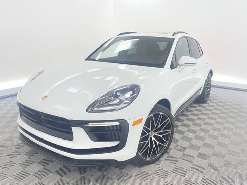 Certified 2023 Porsche Macan S image 1