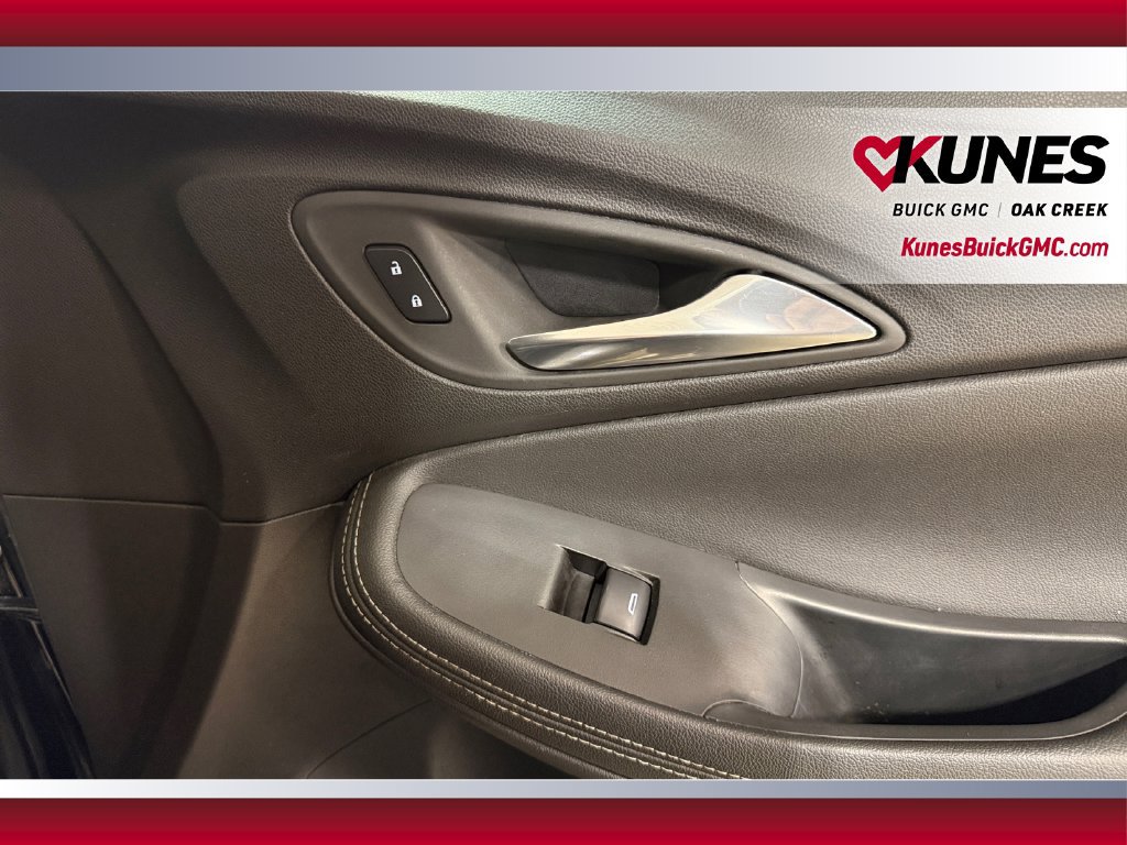 Used 2024 Buick Encore GX Sport Touring AWD/4WD image 35
